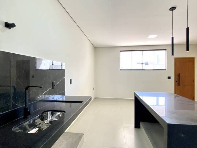 #1593 - Apartamento para Venda em Franca - SP